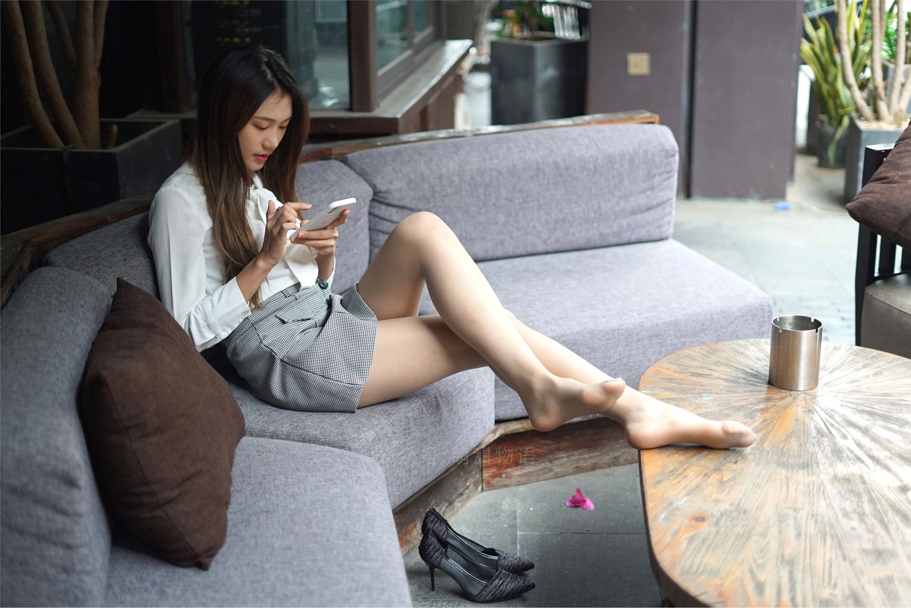 萌甜物语 XM210 《在路边的座位玩脚脚-笑笑(含SP)》